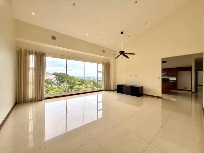 APARTAMENTO CON VISTA EN CONDOMINIO VALLE ARRIBA SAN RAFAEL DE ESCAZÚ 5030 - Imagen 13