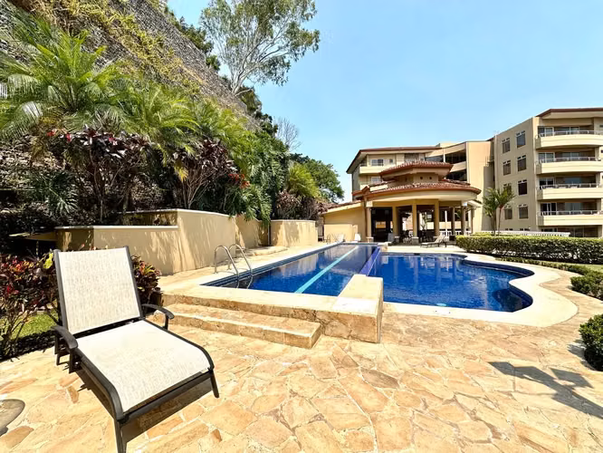 APARTAMENTO CON VISTA EN CONDOMINIO VALLE ARRIBA SAN RAFAEL DE ESCAZÚ 5030 - Imagen 7