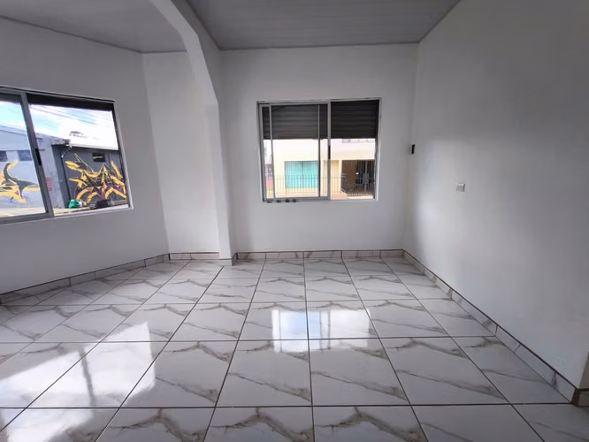 Local de alquiler en San Pedro UCR - Imagen 4