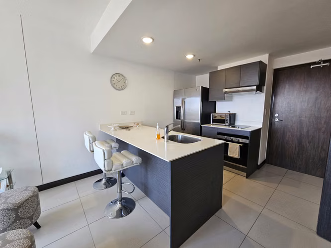 U Nunciatura, precioso y lujoso, full amueblado, 1 hab, 1 baño, vista, ubicación y precio. - Imagen 2