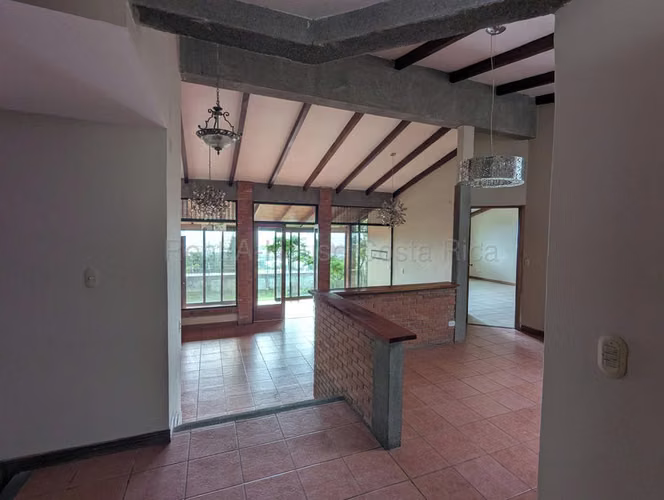 ESCAZU,SAN RAFAEL. OPORTUNIDAD EN VENTA AMPLIA CASA MP 27-406 - Imagen 5