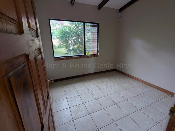 ESCAZU,SAN RAFAEL. OPORTUNIDAD EN VENTA AMPLIA CASA MP 27-406 - Imagen 6