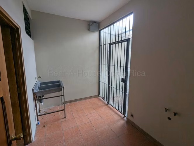 ESCAZU,SAN RAFAEL. OPORTUNIDAD EN VENTA AMPLIA CASA MP 27-406 - Imagen 14