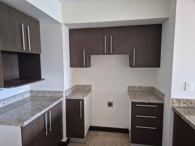 ALQUILER EN VISTAS DEL ROBLEDAL | LA URUCA | $900 - Imagen 6