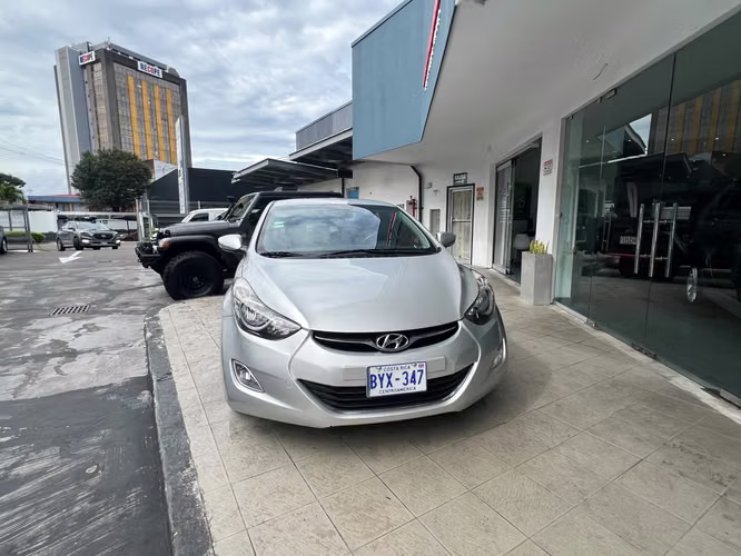2012 Hyundai Avante G - Imagen 3