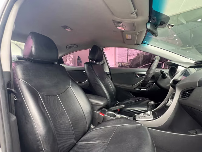 2012 Hyundai Avante G - Imagen 6