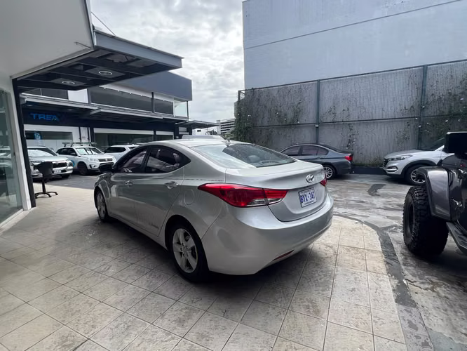 2012 Hyundai Avante G - Imagen 7