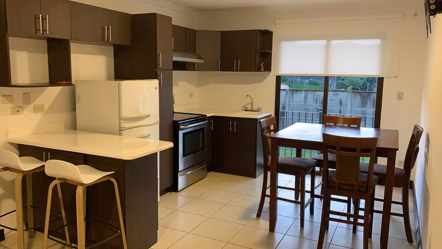 Alquiler de apartamento full amueblado, Torres del Sol, Tres Ríos - Imagen 1