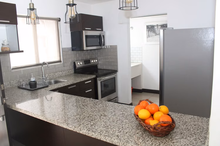ALQUILER APARTAMENTO AMOBLADO $ 1.350 CERCA DE LA PANASONIC - Imagen 2