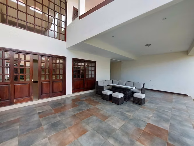 Venta de Casa con 5 parqueos en San Miguel de Santo Domingo - Imagen 12