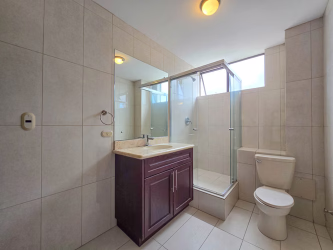 APARTAMENTO DE 330 M2 CON FULL VISTA EN BELLO HORIZONTE ESCAZU - Imagen 13