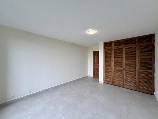 Apartamento en Alquiler 220m² en Bello Horizonte de Escazú | Piscina, Casa Club y Jardines - Imagen 14