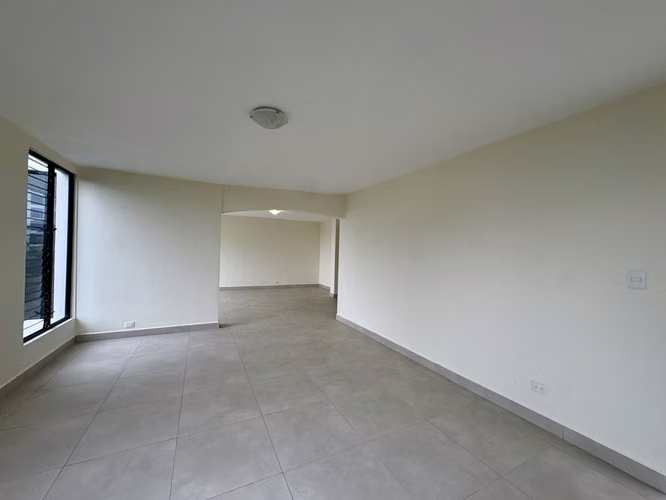Apartamento en Alquiler 220m² en Bello Horizonte de Escazú | Piscina, Casa Club y Jardines - Imagen 6