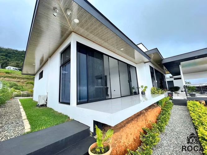 Venta de casa de lujo en Miravalles PZ
