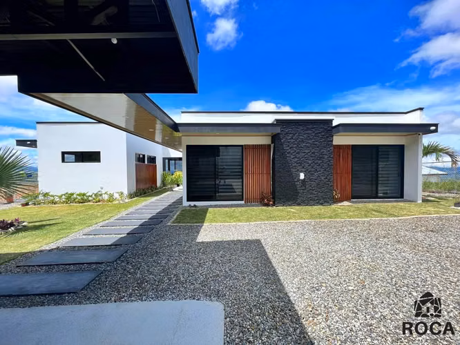 Venta de casa de lujo en Miravalles PZ