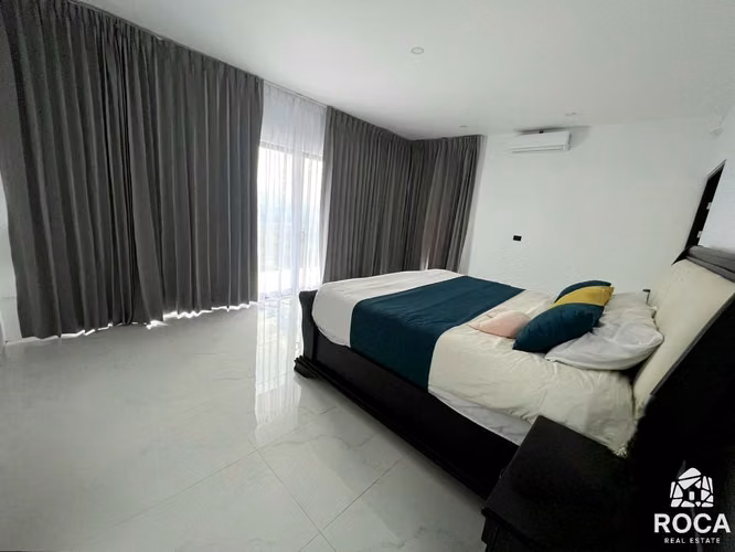 Venta de casa de lujo en Miravalles PZ