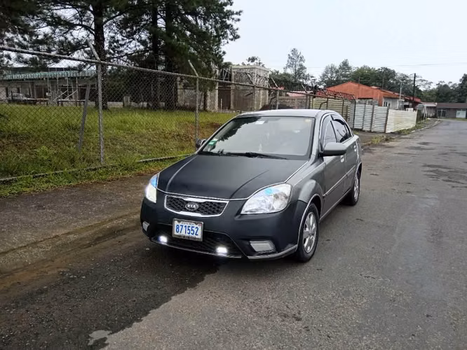 Kia rio 2011