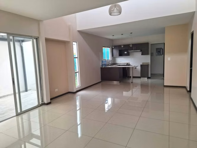 Casa de 1 nivel en Alquiler – Los Arcos, Cariari, Heredia - Imagen 3
