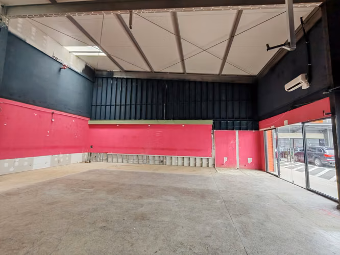 ALQUILER DE LOCAL COMERCIAL CONTIGUO A MUNDO MAGICO EN SAN FRANCISCO DE HEREDIA - Imagen 8