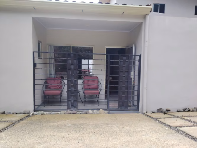 Apartamentos de 2 habitaciones con jacuzzi privado frente al club Punta Leona