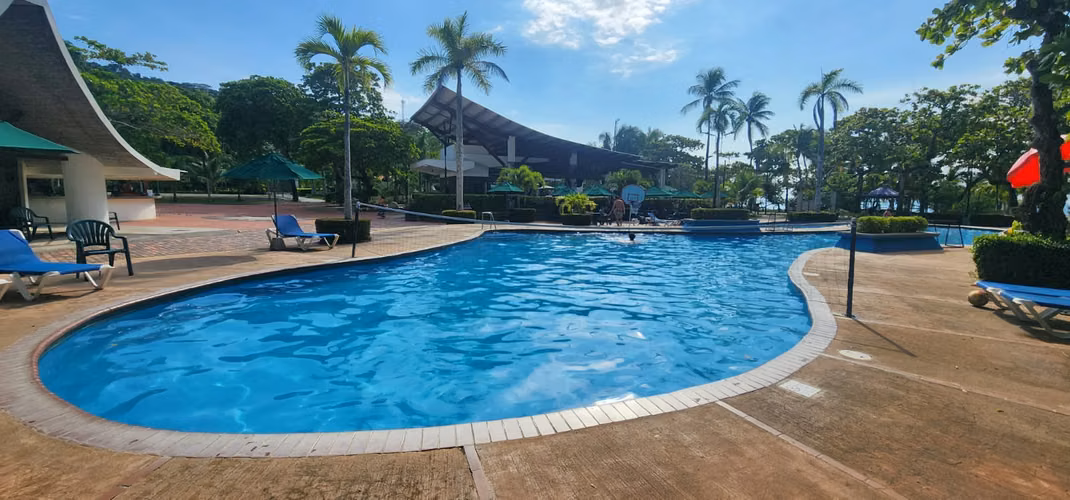 Apartamento de dos habitaciones en Residencial Ampairo Punta Leona