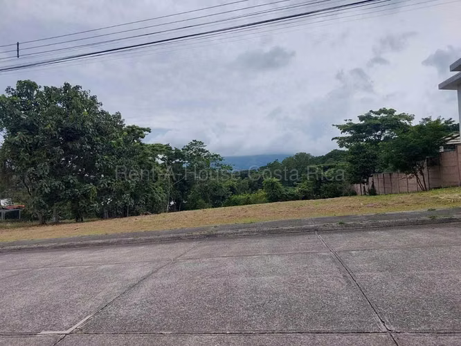 Venta de Lote en Mora-Colón. - Imagen 4