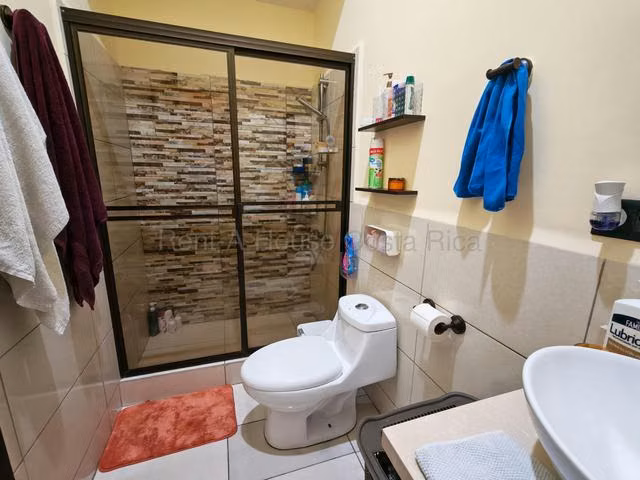 Casa Granadilla Curridabat 2 hab + cochera 2 y vigilancia - Imagen 10