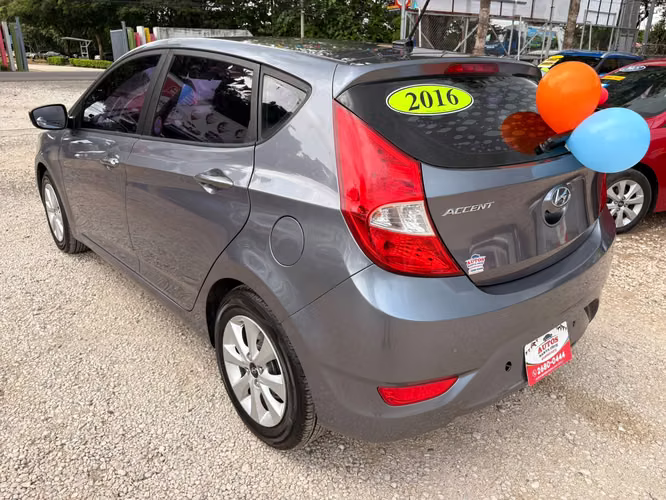 HYUNDAI ACCENT-2016-AUTO-HATCHBACK-SHIFT TRONIC-6.675.000