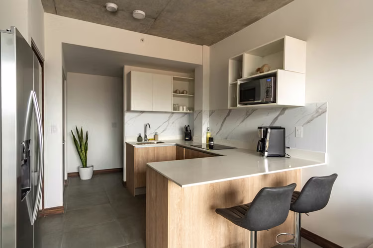 Apto amoblado 1 hab. 57m² a 5 min del Hospital México,Condominio Vura - Imagen 3