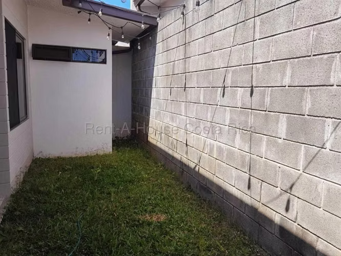 Alquiler de Casa en Moravia-La Trinidad. 27-308 - Imagen 4