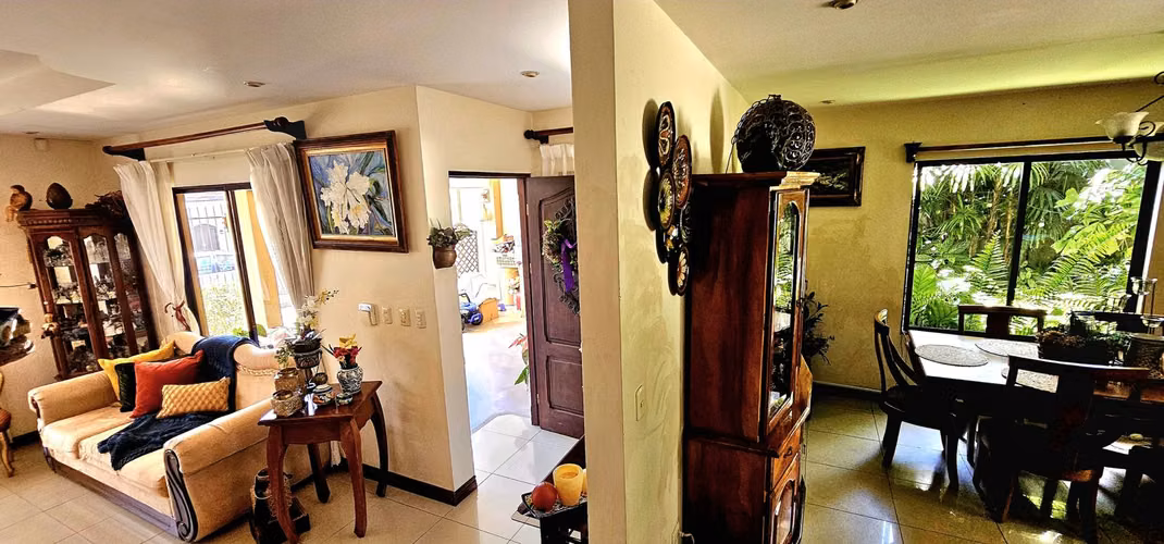 Venta de Casa en Moravia AMPLIA ZONA VERDE Condominio - Imagen 12