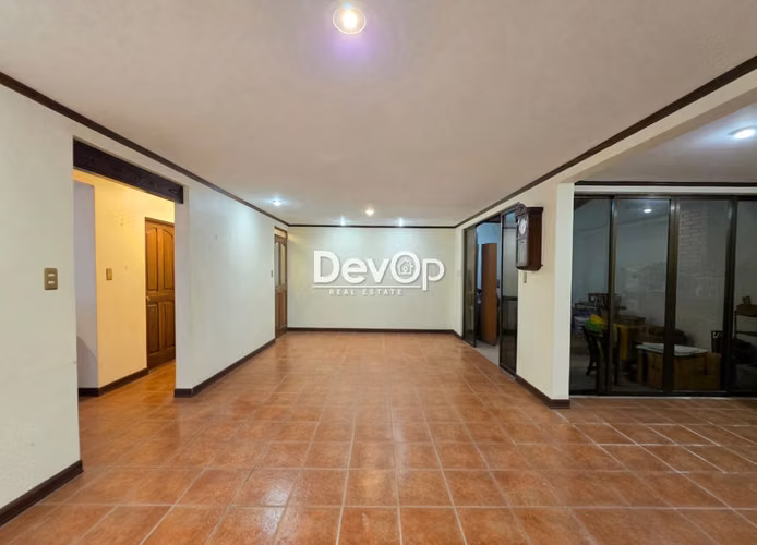 Venta de casa de 4 habitaciones en Curridabat - Imagen 2