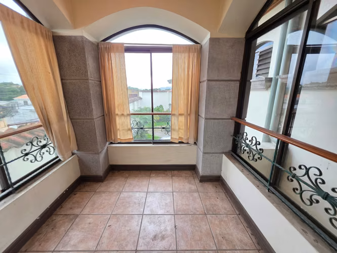 Venta de casa de 4 habitaciones en Curridabat - Imagen 18