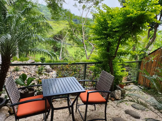 Loft amueblado en venta en Brasil de Santa Ana: Un oasis de diseño y calma (ref : 104) - Imagen 11