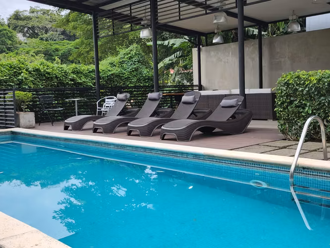 Loft amueblado en venta en Brasil de Santa Ana: Un oasis de diseño y calma (ref : 104) - Imagen 12