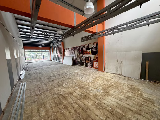 SE ALQUILA LOCAL COMERCIAL - 100m2 - PINARES - CURRIDABAT - Imagen 5