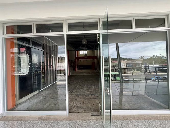 COMMERCIAL SPACE FOR RENT 100m2 - PINARES - CURRIDABAT