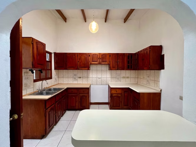 Casa  Sabanilla Montes de Oca | Zona Segura y Tranquila, 3 Hab, Doble Altura 89 millones - Imagen 10