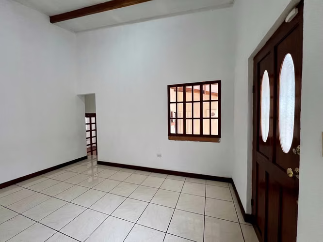 Casa  Sabanilla Montes de Oca | Zona Segura y Tranquila, 3 Hab, Doble Altura 89 millones - Imagen 18