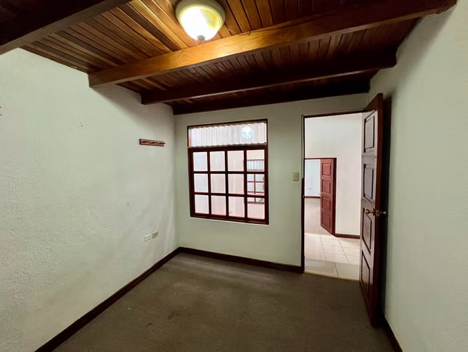 Casa  Sabanilla Montes de Oca | Zona Segura y Tranquila, 3 Hab, Doble Altura 89 millones - Imagen 16