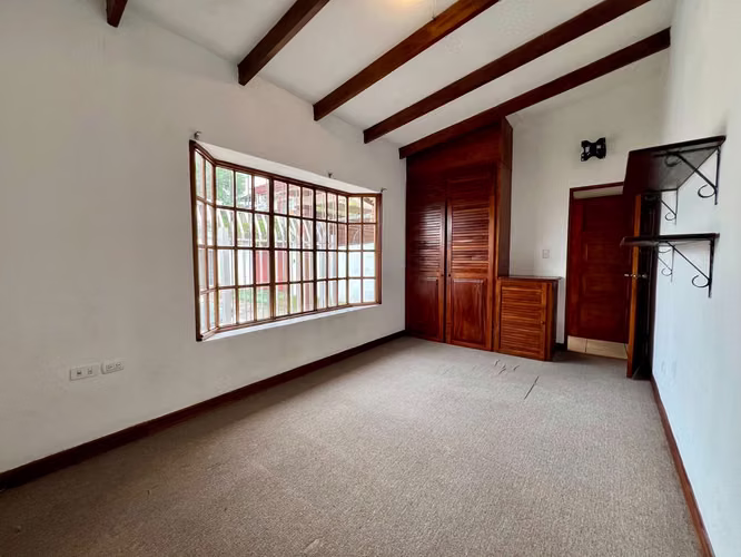 Casa  Sabanilla Montes de Oca | Zona Segura y Tranquila, 3 Hab, Doble Altura 89 millones - Imagen 14