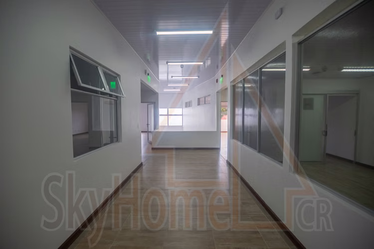 2085 / Alquiler o Venta / San Pedro / Corporativo / Céntrico / Amplio - Imagen 19