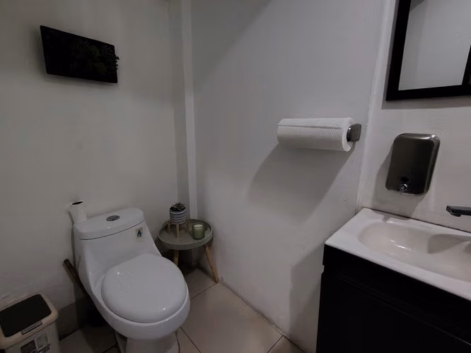 Local Comercial- Punto de venta- 70m2- parqueo - Imagen 18
