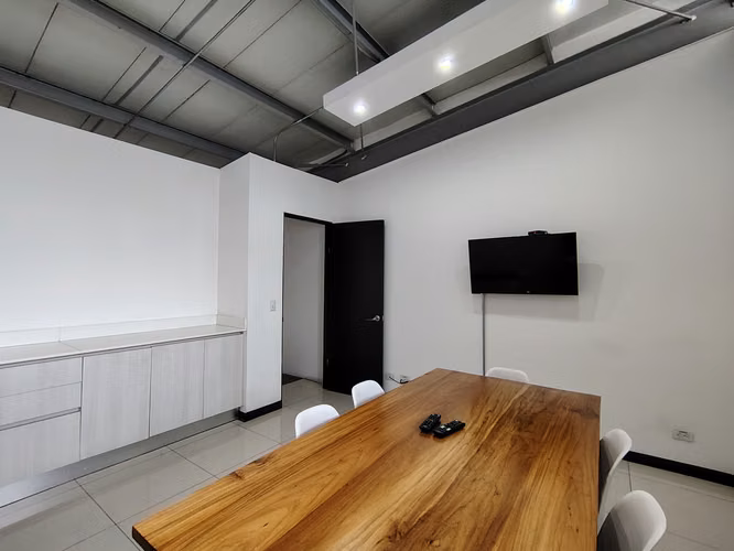 Local Comercial- Punto de venta- 70m2- parqueo - Imagen 14