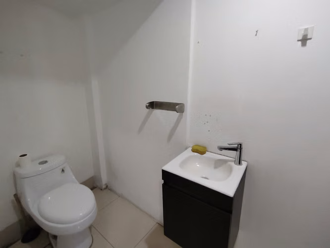Local Comercial- Punto de venta- 70m2- parqueo