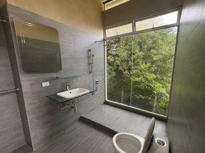 Casa con Amplio Terreno en San José de la Montaña. - Imagen 7