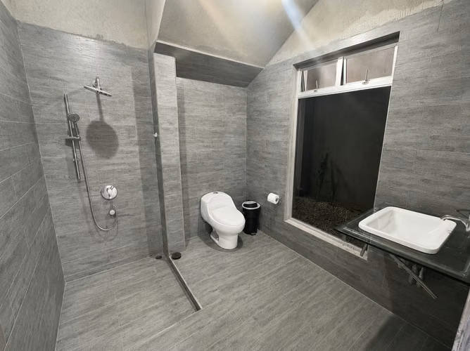 Casa con Amplio Terreno en San José de la Montaña. - Imagen 6