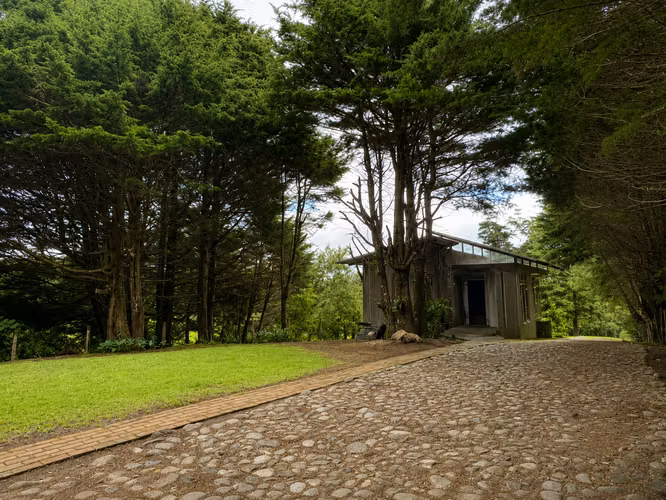 Casa con Amplio Terreno en San José de la Montaña. - Imagen 2