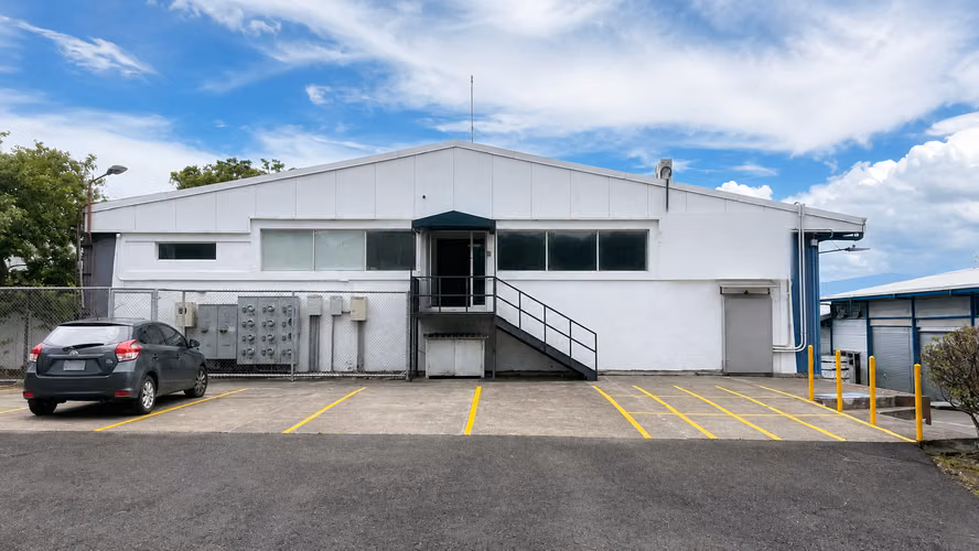 Bodega / Local Comercial de 1.030 m² en Alquiler KV - Imagen 1