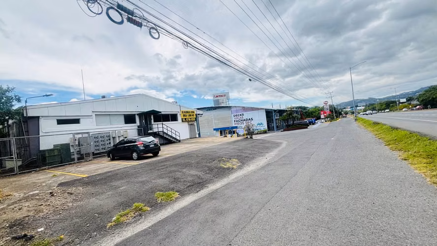 Bodega / Local Comercial de 1.030 m² en Alquiler KV - Imagen 16
